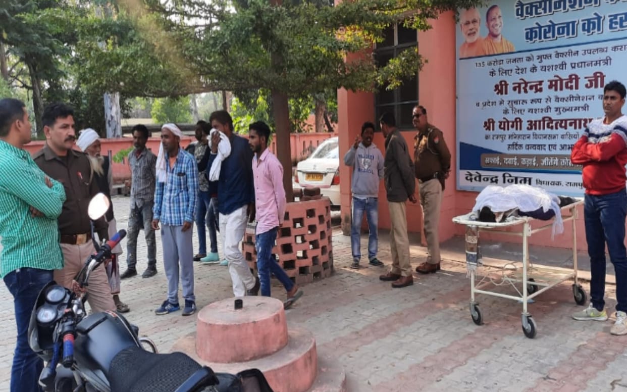 two died in an accident in Saharanpur today after two vehicles collided