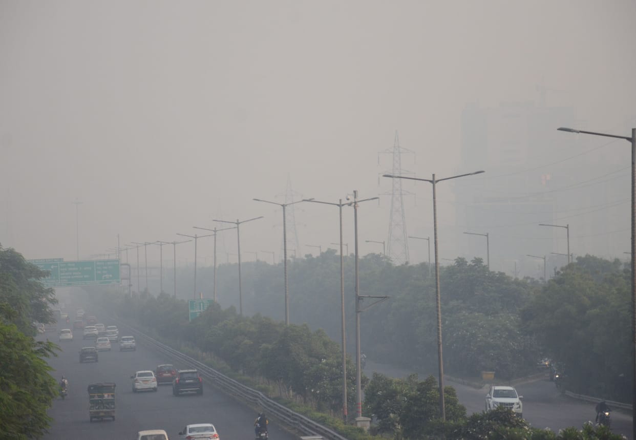 Noida-Greno air again bad after three days of relief