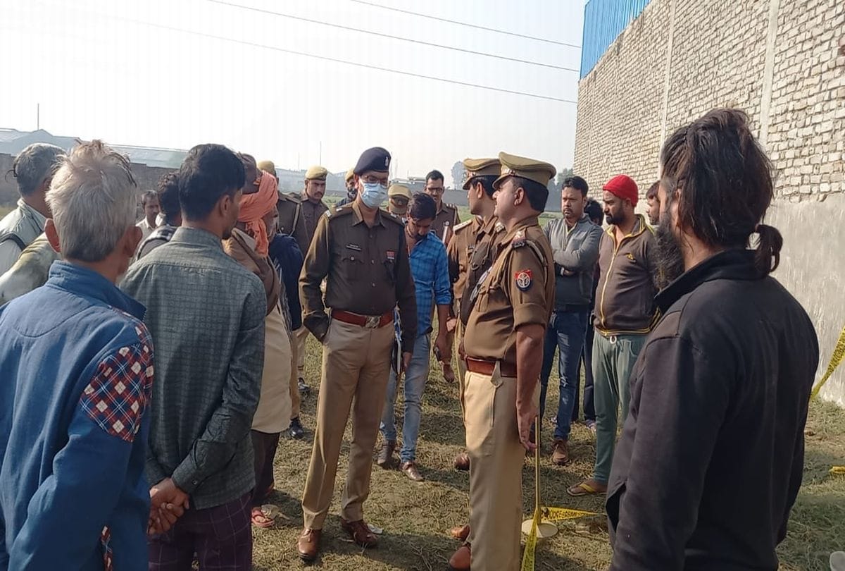 Murder In Firozabad Factory Woeker Dead Body Found In Plot