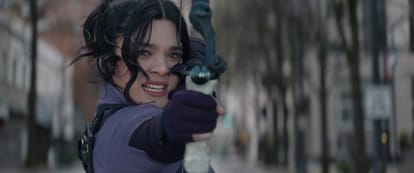 Hawkeye Review in Hindi by Pankaj Shukla Jeremy Renner Hailee Steinfeld OTT Disney+ Hotstar Marvel
