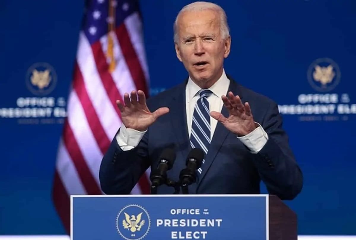 Caller tells Joe Biden Let’s go Brandon during White House Christmas event