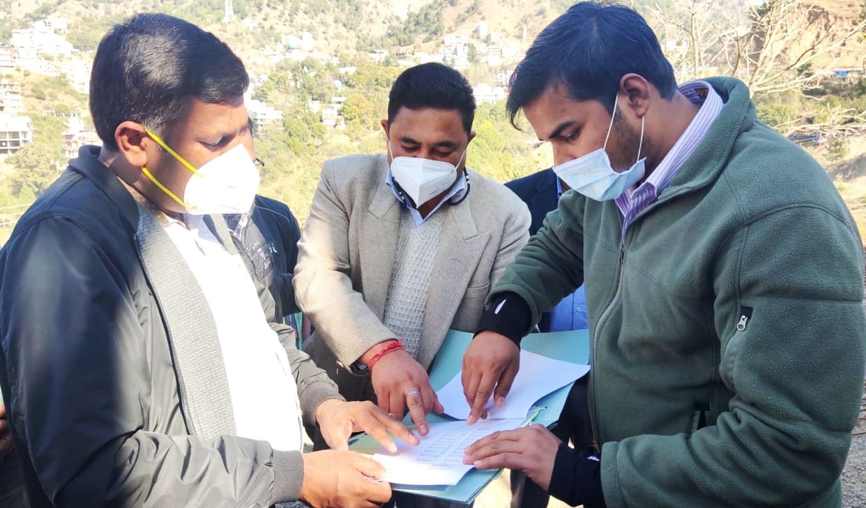 CEO C. Palarasu inspects EVM warehouse in Solan