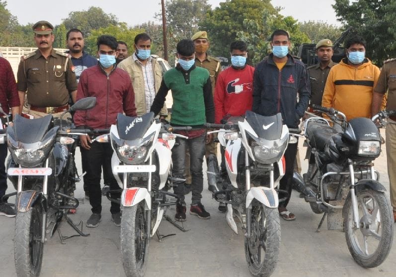 Five robbers arrested near Bhainsahi river bridge in encounter in mau