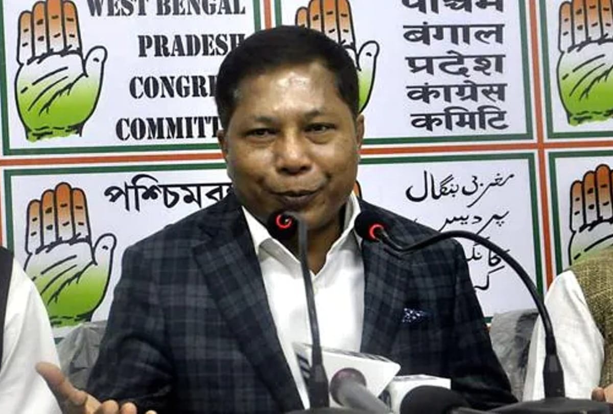 Meghalaya Political Crisis In massive jolt to Congress former CM Mukul Sangma And 11 other MLAs join TMC Latest News Update