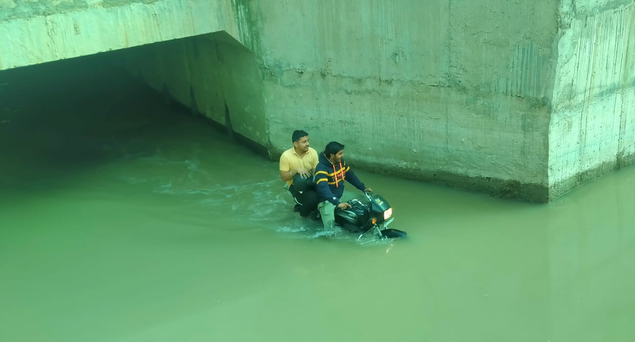 Underpass submerged, department raised hands, PWD motor also burnt, evacuation stalled for two days
