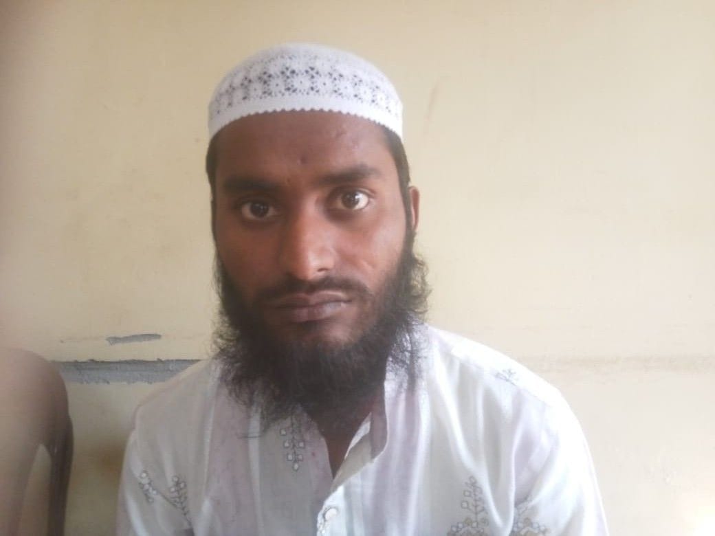 Imam did not cut beard, wife left home