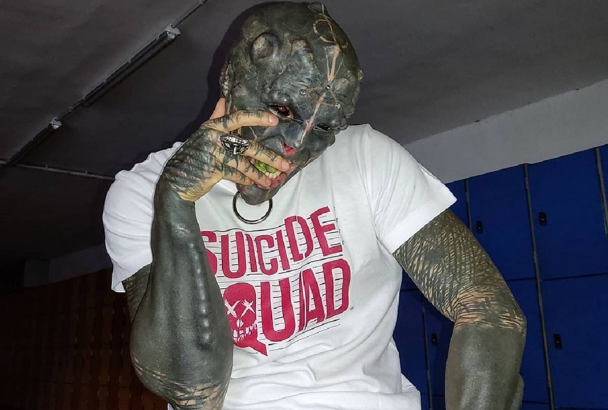 a France man Anthony Loffredo cut his nose ears lips and fingers in the craze of becoming an alien