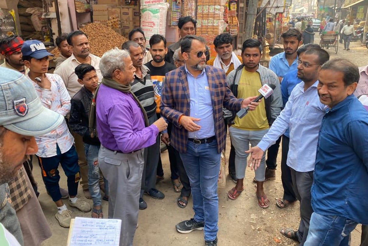 Reactions of businessman from Etah hathigate market on yogi adityanath and narendra modi