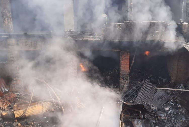 Four died in fire breaks out in junk warehouse in Yamunanagar of Haryana