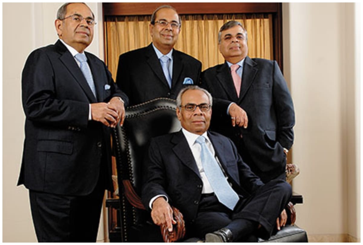 Hinduja family reach 'confidential' agreement in UK court proceedings