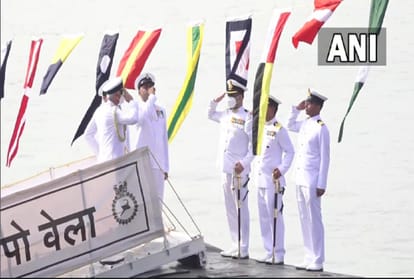 नौसेना ने पनडुब्बी आईएनएस वेला को सेवा में शामिल किया