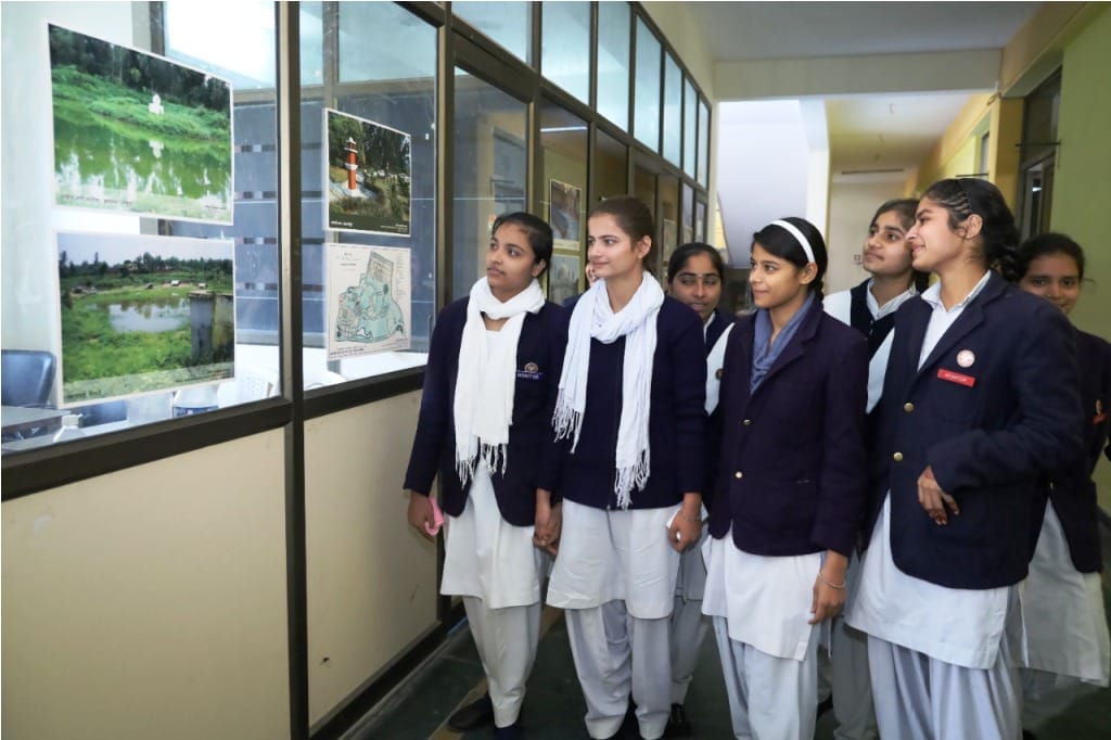 Students stunned after seeing heritage based exhibition