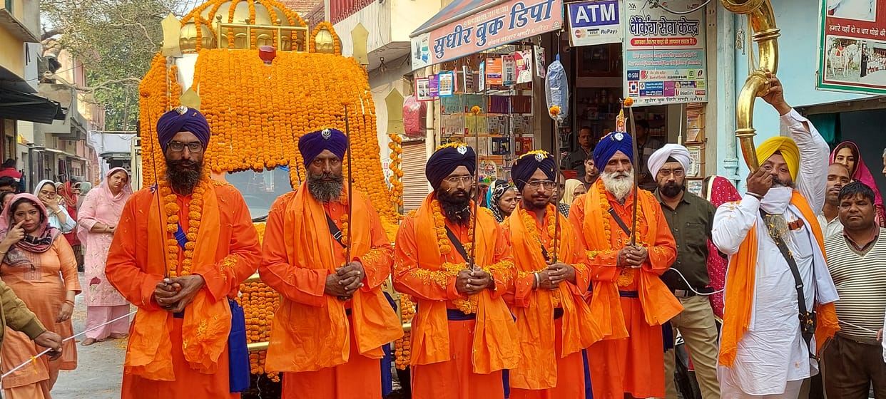 Nagar Kirtan taken out on the occasion of Guru Parv