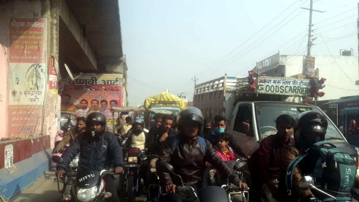 Two hours jam at Chaupla intersection