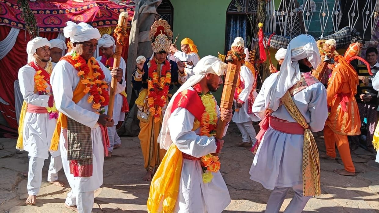 Pandavas went from house to house and inquired about the well being of the devotees.
