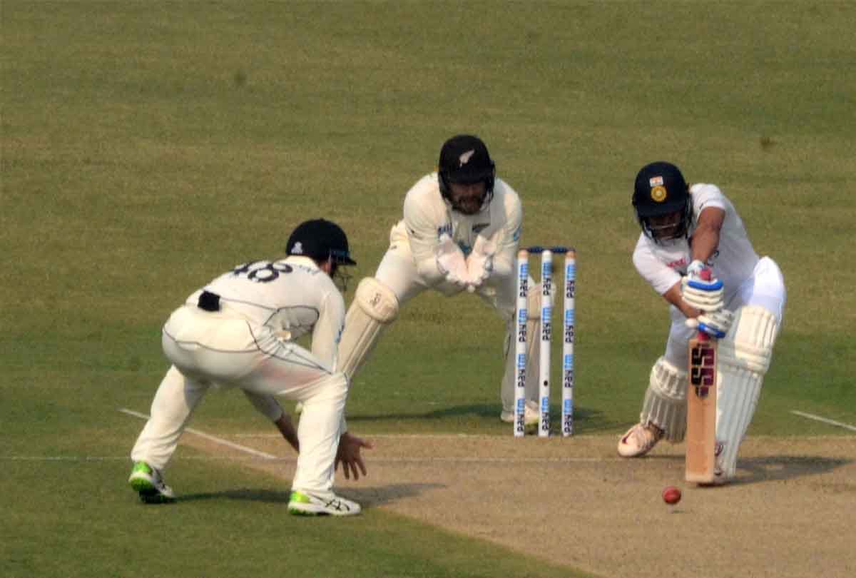 IND vs NZ Test: Mayank Agarwal got out early in the first day's play, Shubman Gill took over