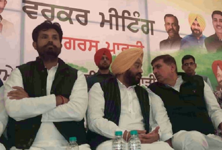 Preneet Kaur should clarify his stand whether he is in favor or against Congress says Harish Chaudhary