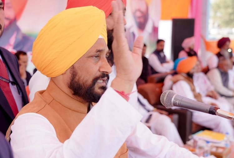 Punjab CM Charanjit Singh Channi targets Arvind Kejriwal in Moga