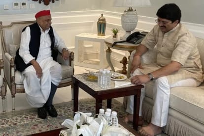 Top Five political news: PM Modi Attacks on SP-BSP Raja Bhaiya Met Mulayam Singh