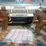 जम्मू में पकड़ी गई हेराइन और पंजाब का ट्रक।