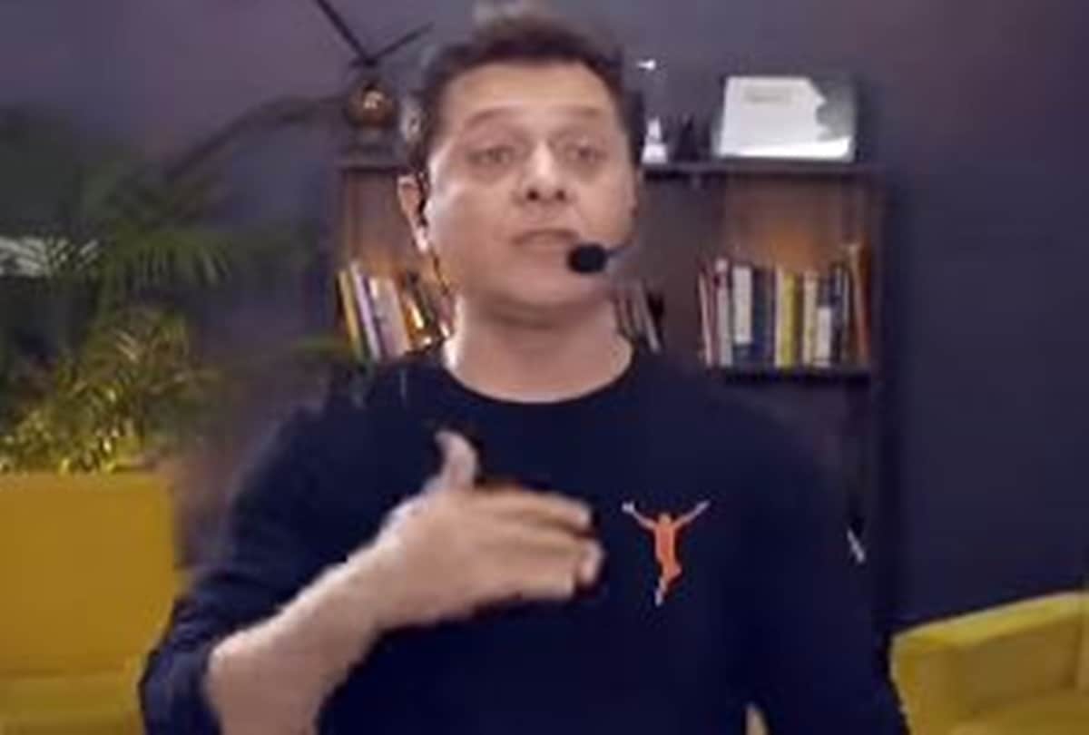 Hrithik Roshan life coach Arfeen Khan says Kangana Ranaut is on a disastrous path