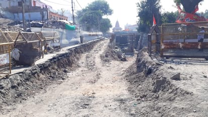 Mahakal Temple Expansion Project: Houses and shops turned into rubble, open ground was visible where the crowd used to live