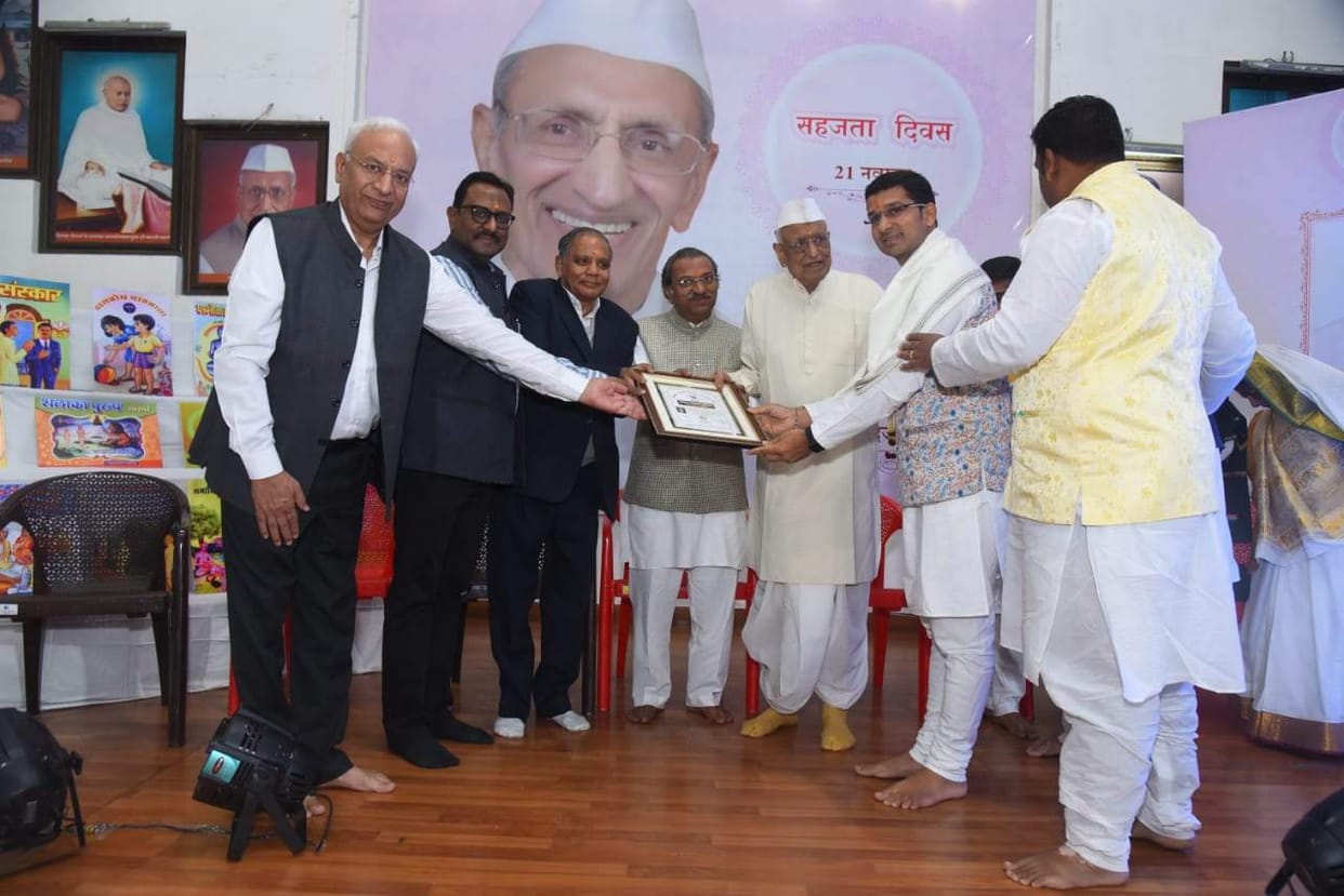 dr vikash jain received ratanchnd bharil award