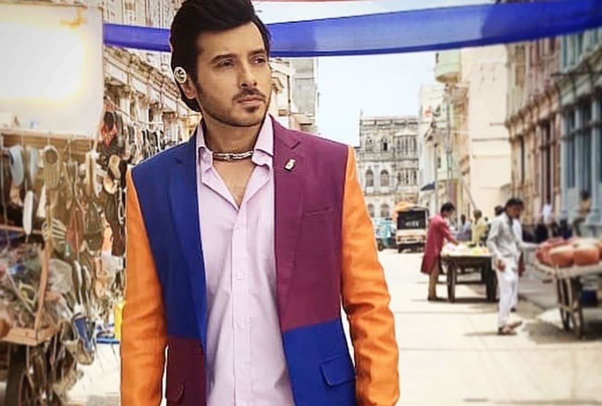 Mirzapur fame Munna Bhaiya aka Divyendu Sharma Net Worth and Car Collection
