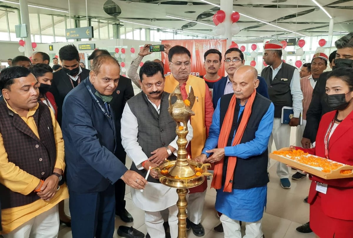 kushinagar international airport to starts domestic flights today First plane landed with 75 passengers