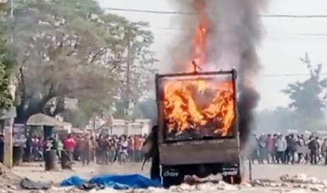 Woman dies due to truck collision, angry mob sets truck on fire