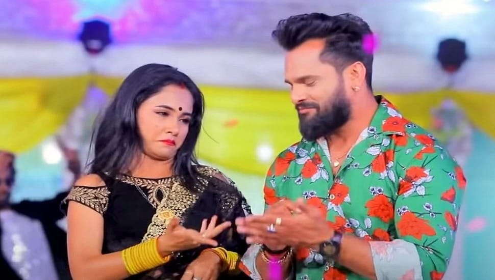 Bhojpuri: Khesari Lal and Trishakar Madhu's new song 'Karela Isara' released, actress again seen after MMS scandal