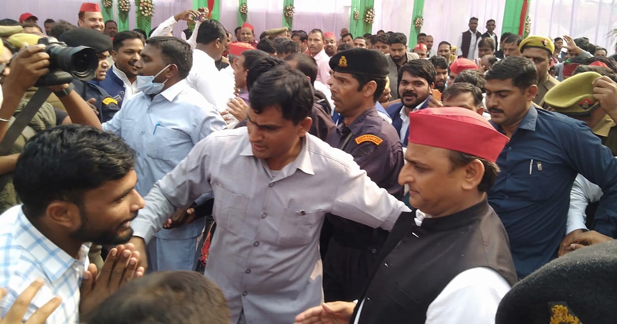 Shivpal will come with full respect: Akhilesh