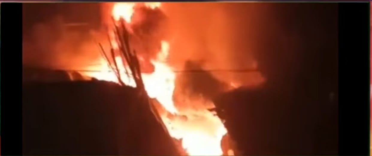 Fierce fire broke out in a junk warehouse running in residential area, father and three children died