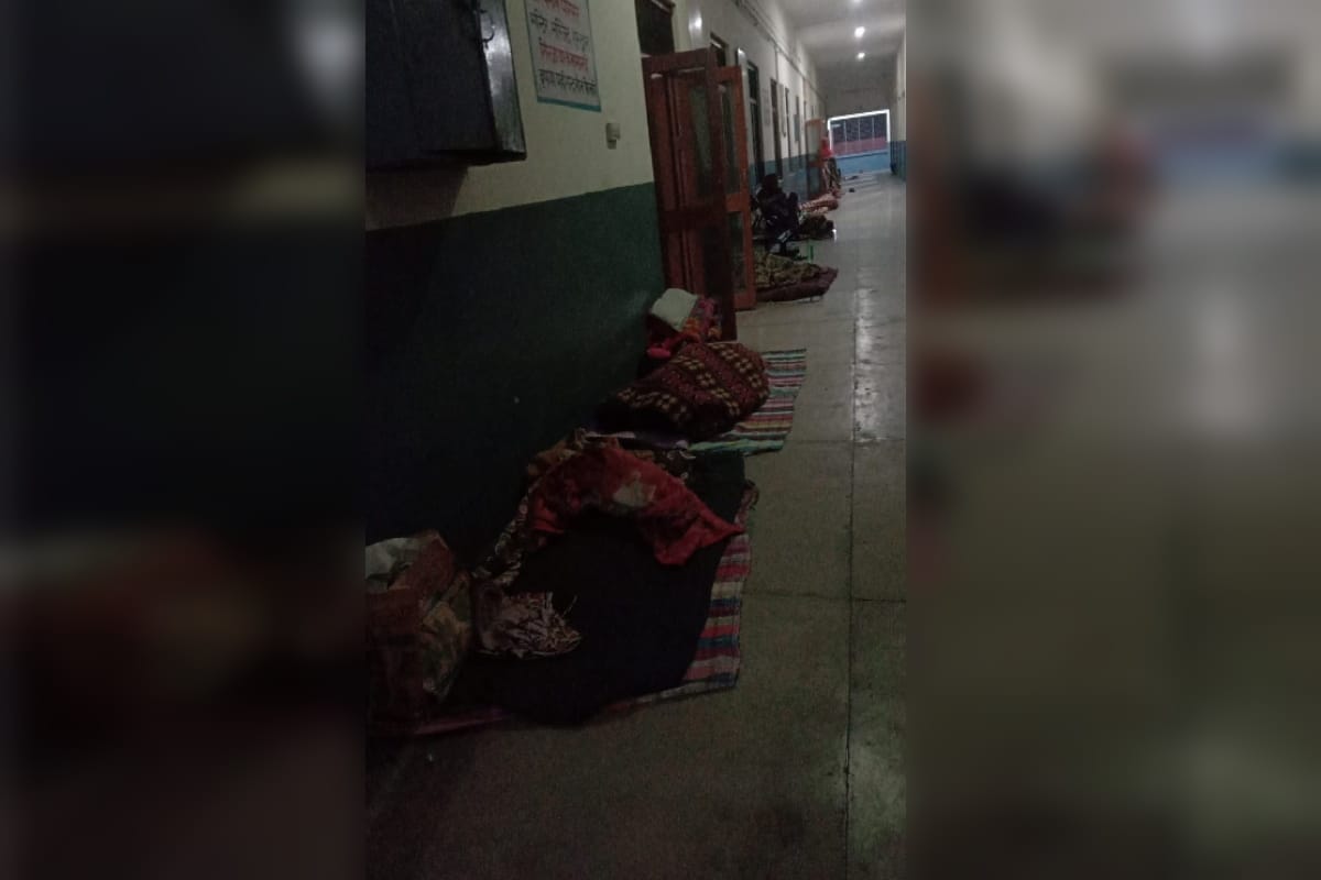 Saharanpur Amar Ujala Live: Negligence has to the fore in District Hospital and District Women Hospital and see photos