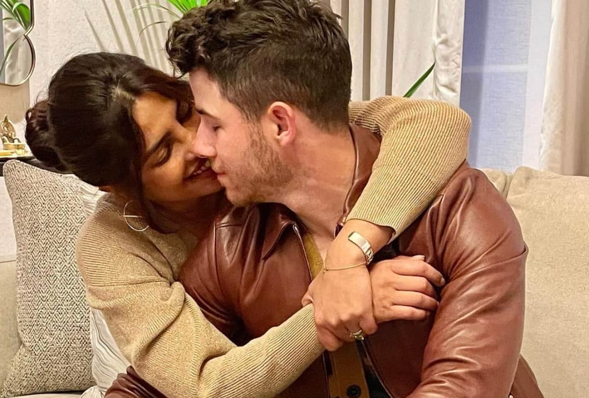 Social media Nick Jonas shared a romantic photo with wife Priyanka chopra amid reports of divorce