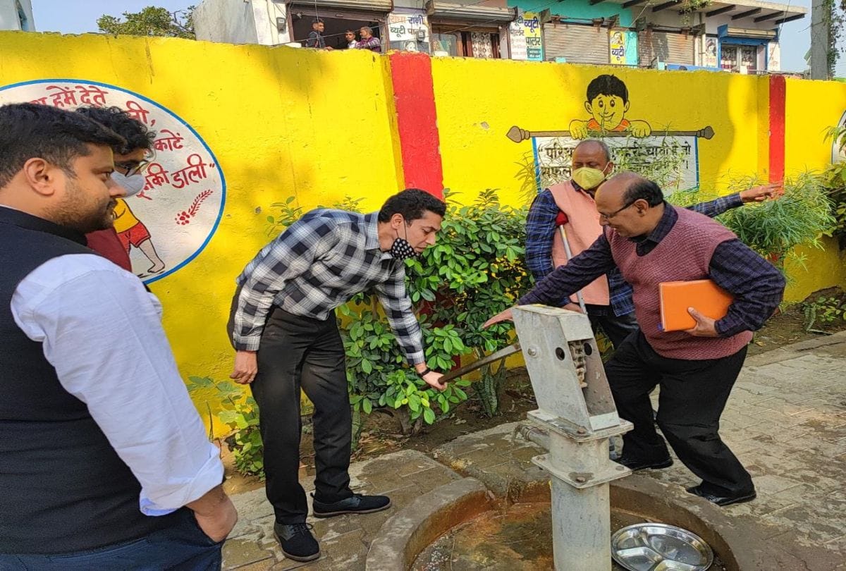 nodal officer inspected the hospital and school in mathura