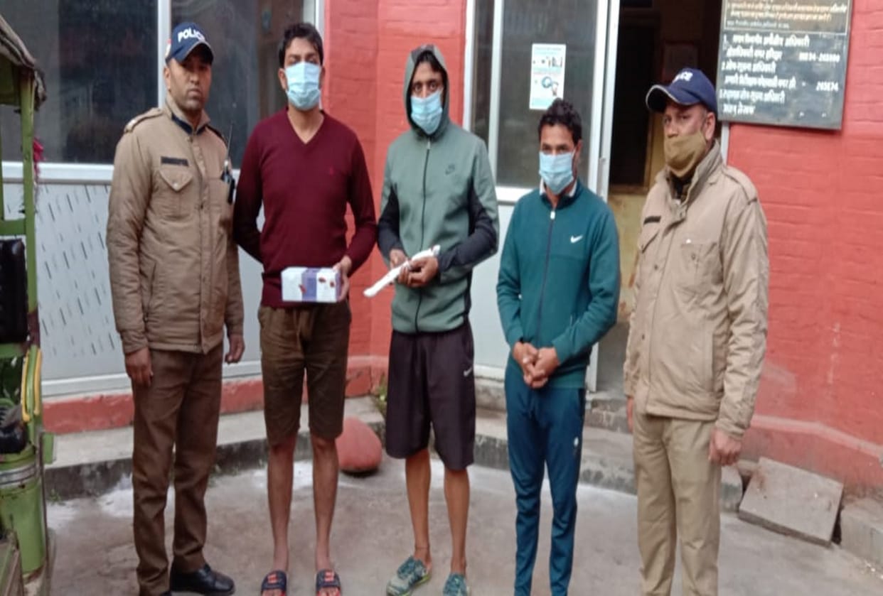 haridwar news: pistol-knife recovered from Haryana youth car, creating a ruckus after drinking alcohol