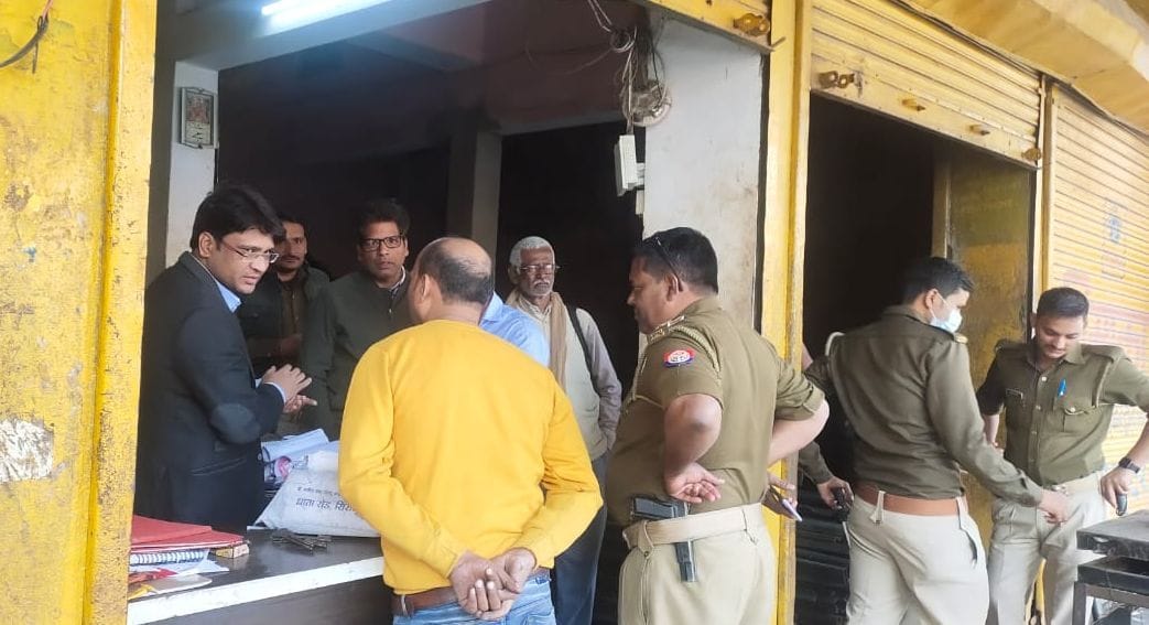 Sale tax raid in iron trader's warehouse in Sirathu, seized 10 tonnes of iron, fined seven lakhs