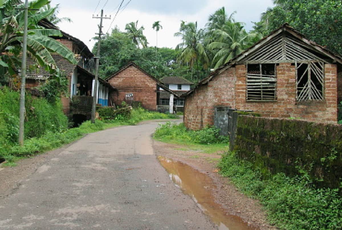 The ghost village that came out of the lake which was drowned in the river 30 years ago