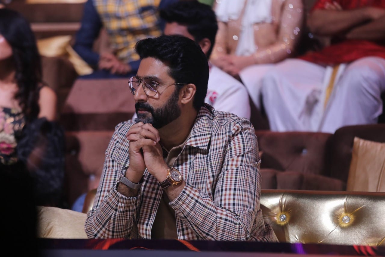 Salman khan Abhishek bachchan to appear as special guests on sa re ga ma pa to promote their movies