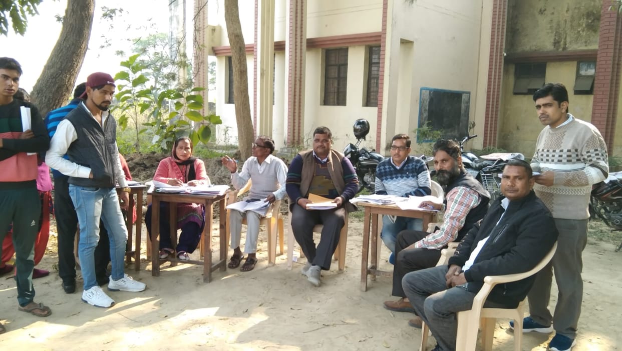 Enthusiasm was shown among the youth who came to vote for the first time