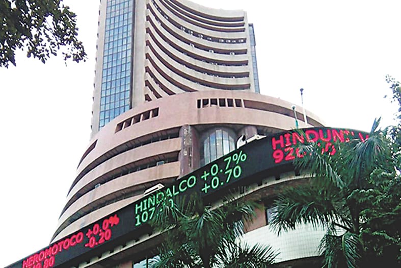 850 crores of Lucknow investors drowned in the stock marcket