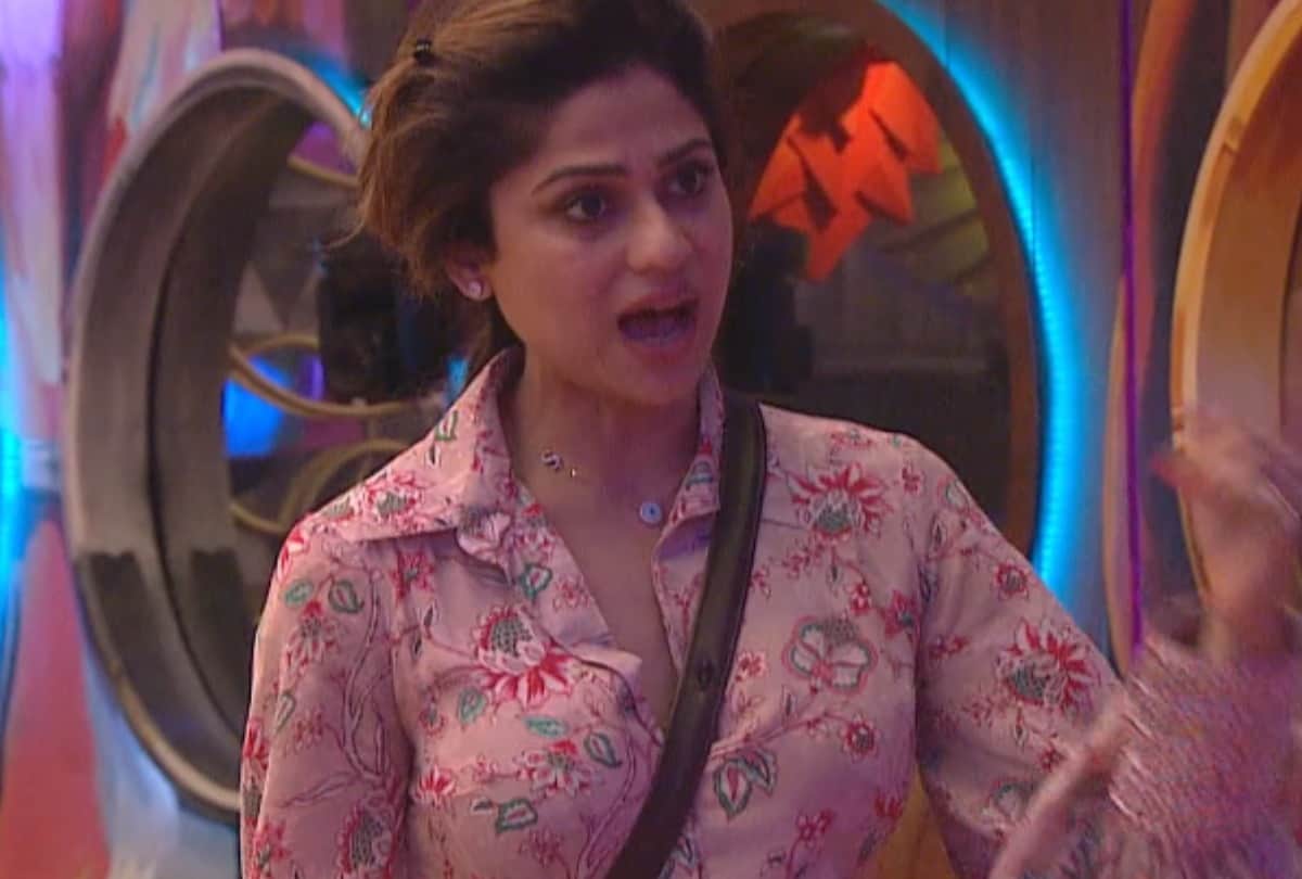 bigg boss 15 rashami desai and rakhi sawant targeted shamita shetty says she is controlling rajiv adatia