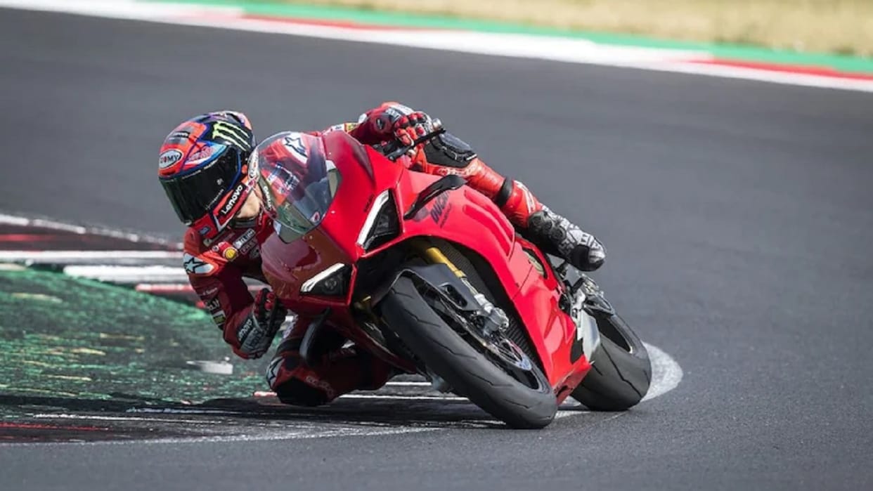 Ducati Panigale V4 2022 bike officially unveiled at Ducati World Premiere 2022 ducati panigale v4 specs