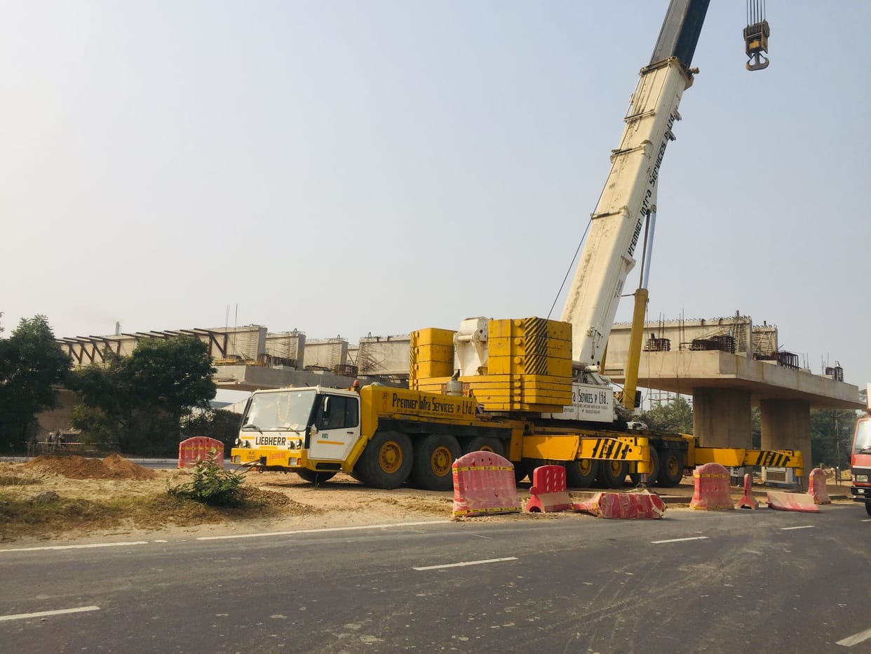 DFCC started girder keeping work by diverting traffic at night