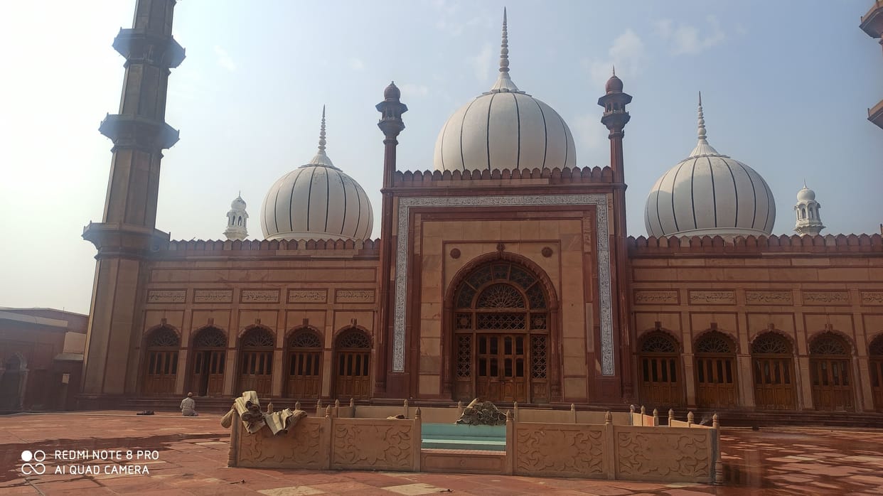 AMU buildings attract attention with carvings and textures