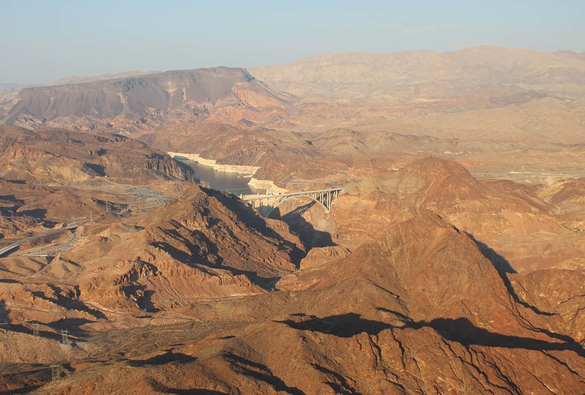 here things fly on earth hoover dam america us know the reason behind it