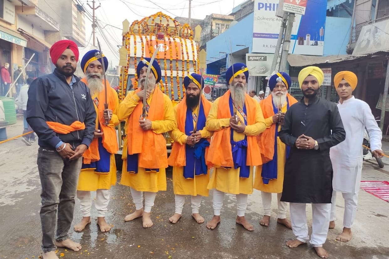 Sikh society celebrated the birth anniversary of Guru Nanak