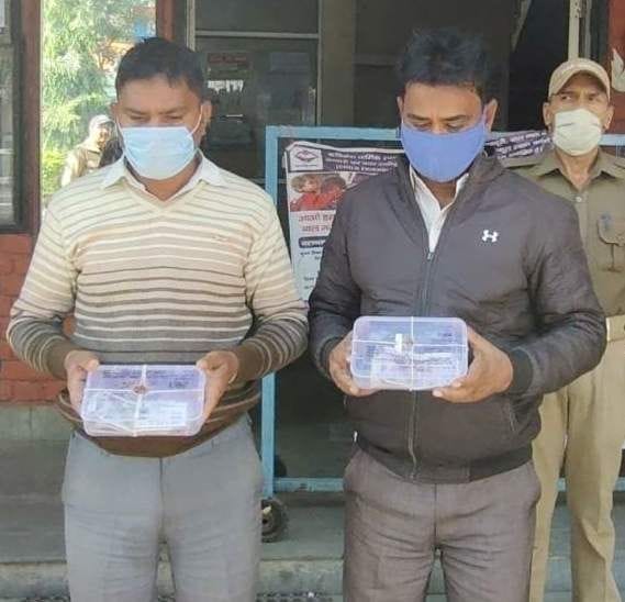 Two real brothers who cheated in the guise of a monk arrested