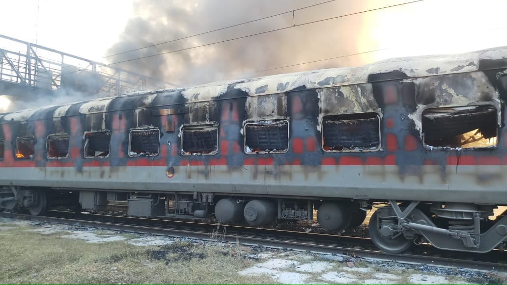 udhampur durg express coach burned